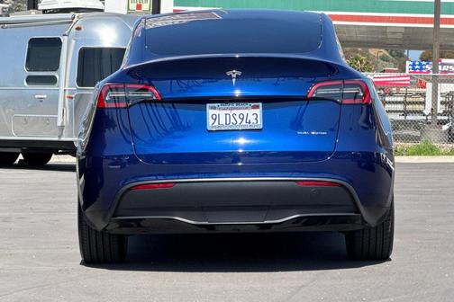 2024 Tesla Model Y Long Range Dual Motor All-Wheel Drive