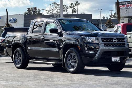 2025 Nissan Frontier SV