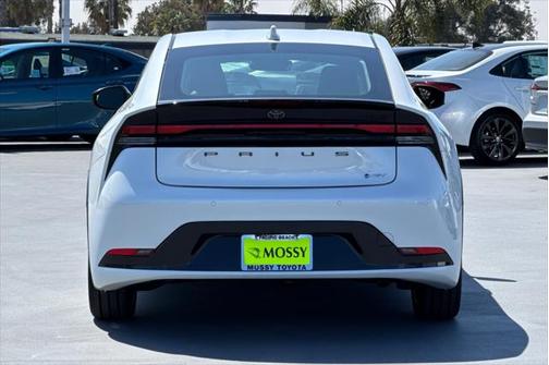2025 Toyota Prius XLE