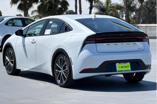 2025 Toyota Prius XLE