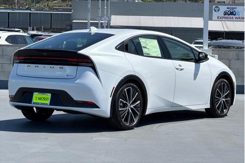 2025 Toyota Prius XLE