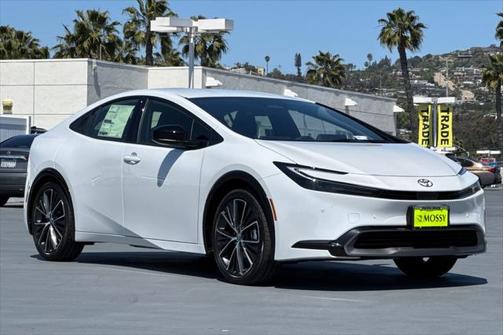 2025 Toyota Prius XLE