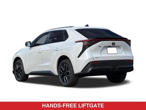 Wind Chill Pearl 2026 Toyota bZ XLE Plus