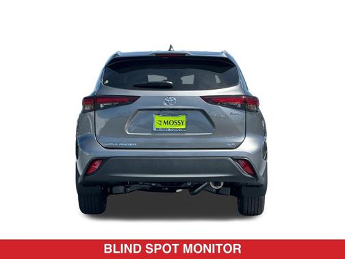 Heavy Metal 2026 Toyota Highlander Hybrid XLE
