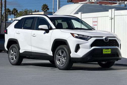 2025 Toyota RAV4 XLE