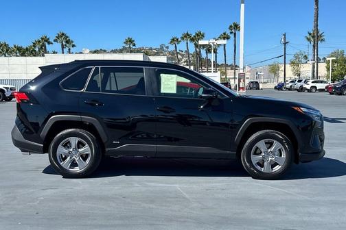 2025 Toyota RAV4 Hybrid LE