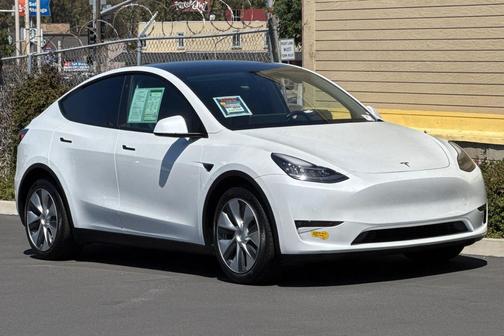2022 Tesla Model Y Long Range Dual Motor All-Wheel Drive