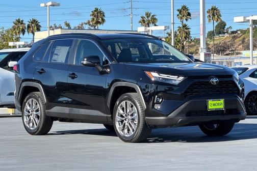 2025 Toyota RAV4 XLE Premium