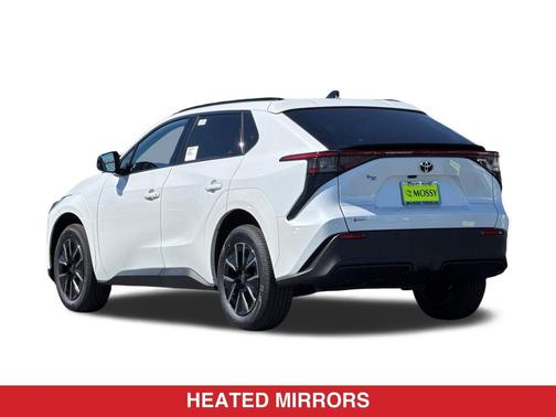Wind Chill Pearl 2026 Toyota bZ XLE Plus