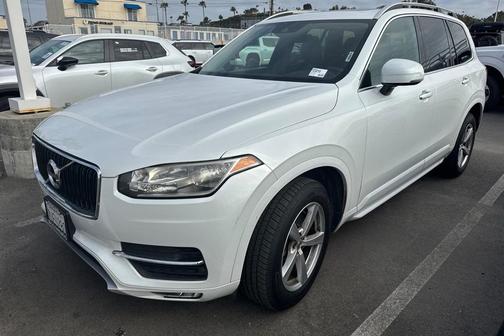 2016 Volvo XC90 T5 Momentum