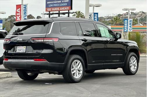 2022 Jeep Grand Cherokee L Laredo