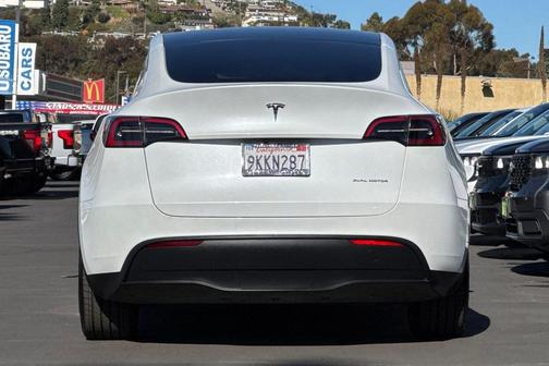 2023 Tesla Model Y Long Range Dual Motor All-Wheel Drive