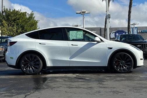 2022 Tesla Model Y Performance Dual Motor All-Wheel Drive