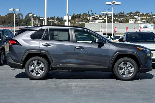 2025 Toyota RAV4 Hybrid LE