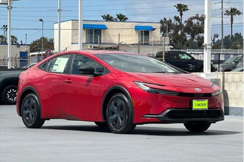 2025 Toyota Prius LE