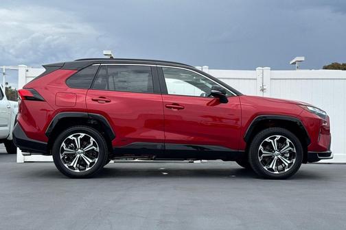 2025 Toyota RAV4 Hybrid SE