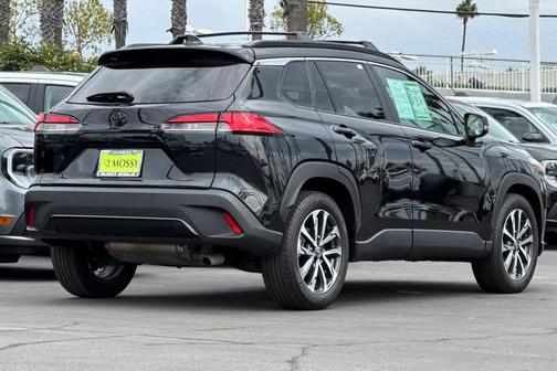 2024 Toyota Corolla Cross XLE