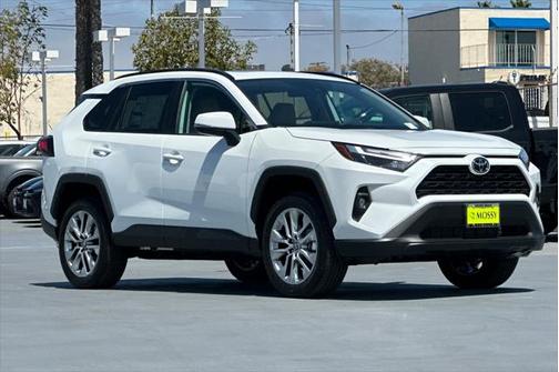 2025 Toyota RAV4 XLE Premium