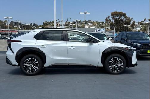 2025 Toyota bZ4X XLE