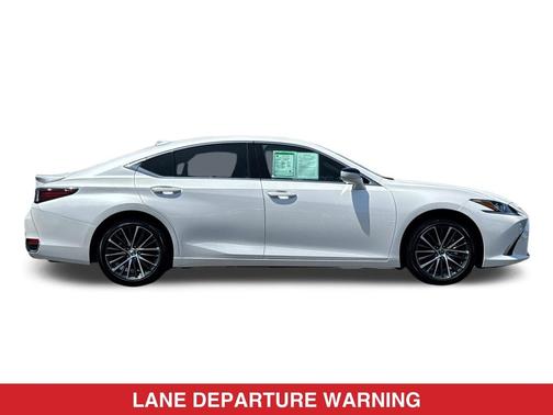Eminent White Pearl 2025 Lexus ES 300h Base