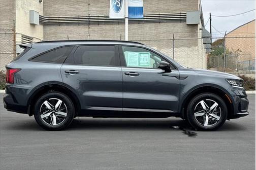 2022 Kia Sorento S