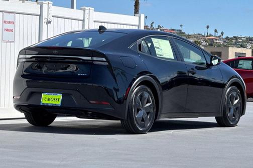 2026 Toyota Prius Plug-In Hybrid SE