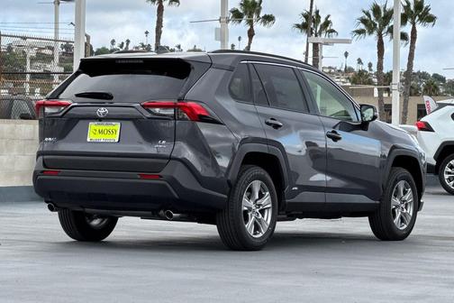 2025 Toyota RAV4 Hybrid LE