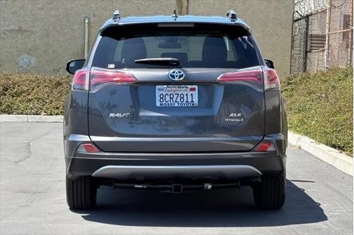 2018 Toyota RAV4 Hybrid XLE