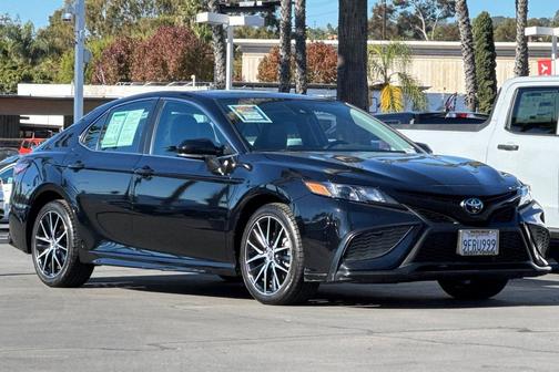 2023 Toyota Camry SE