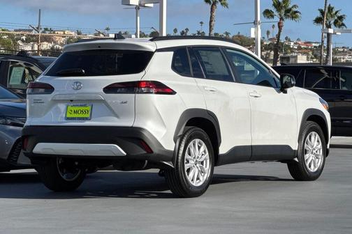 2026 Toyota Corolla Cross LE