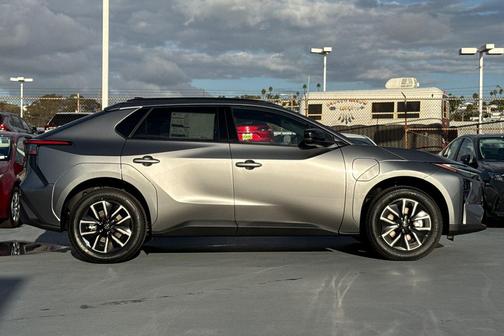 2026 Toyota bZ XLE Plus