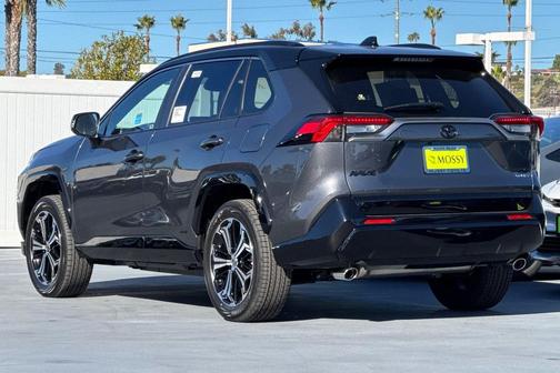 2025 Toyota RAV4 Hybrid SE