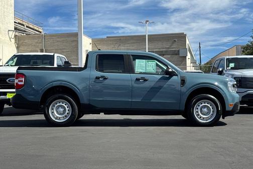 2023 Ford Maverick XL