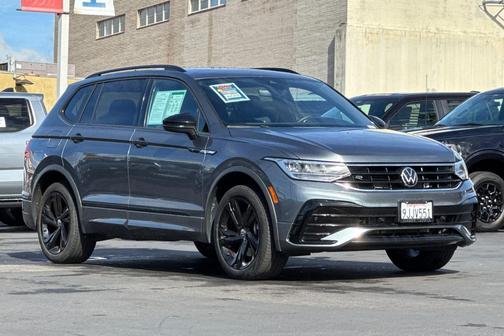 2023 Volkswagen Tiguan 2.0T SE R-Line Black