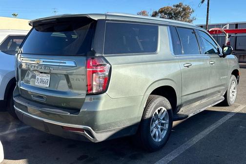 2024 Chevrolet Suburban LT