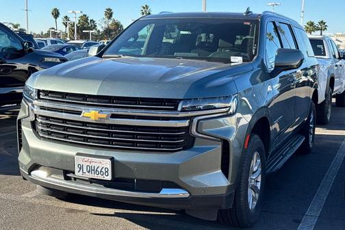 2024 Chevrolet Suburban LT