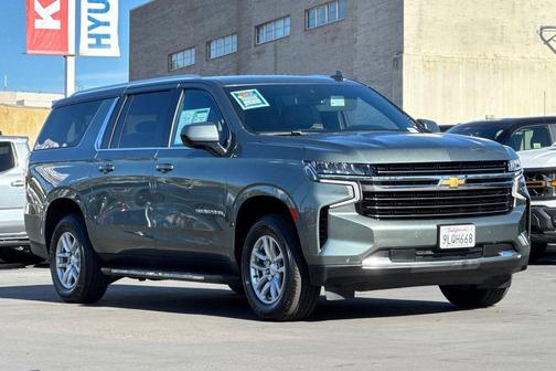 2024 Chevrolet Suburban LT