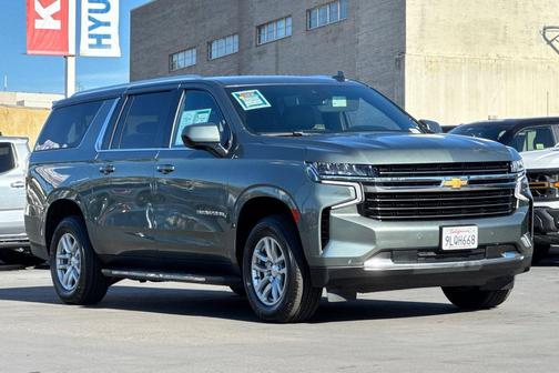 2024 Chevrolet Suburban LT