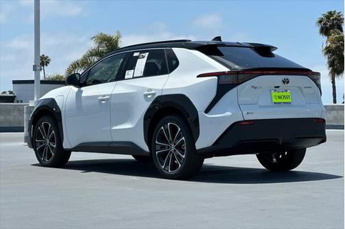 2025 Toyota bZ4X Limited