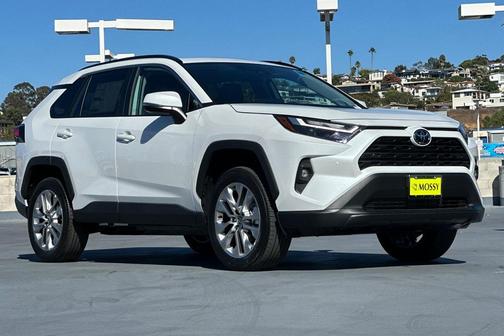 2025 Toyota RAV4 XLE Premium