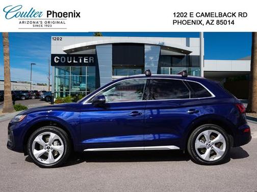 Photo 2 of 20 of 2021 Audi Q5 45 Premium