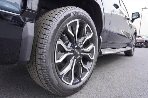 2025 GMC Sierra EV Extended Range Denali