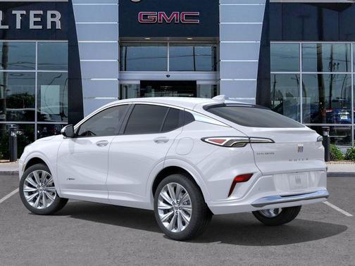 White Frost Tricoat 2026 Buick Envista Avenir FWD