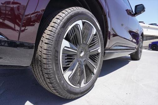 2025 Cadillac Escalade IQ Sport 2