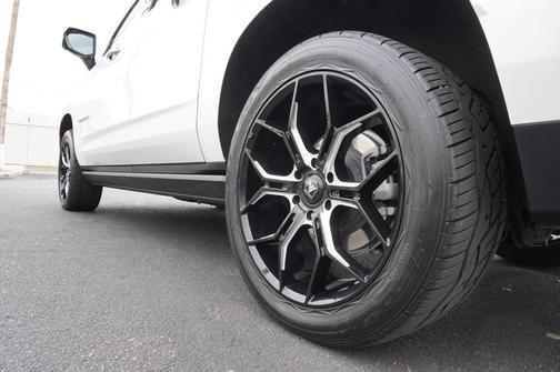 2024 Chevrolet Suburban 4WD High Country