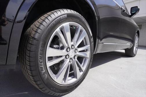2025 Cadillac XT6 Premium Luxury FWD