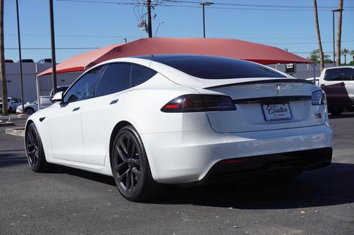 2022 Tesla Model S Plaid