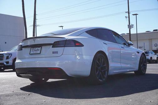 2022 Tesla Model S Plaid