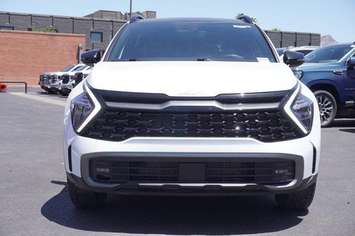 Glacial White Pearl 2023 Kia Sportage S