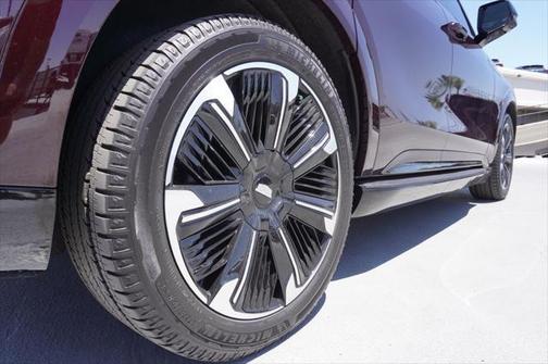 2025 Cadillac Escalade IQ Sport 2